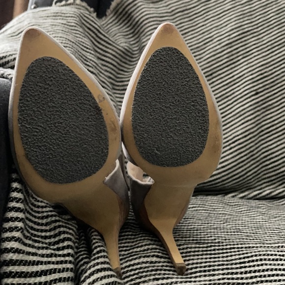 Joe’s Jeans dove gray suede nude ankle wrap heel - Picture 4 of 5